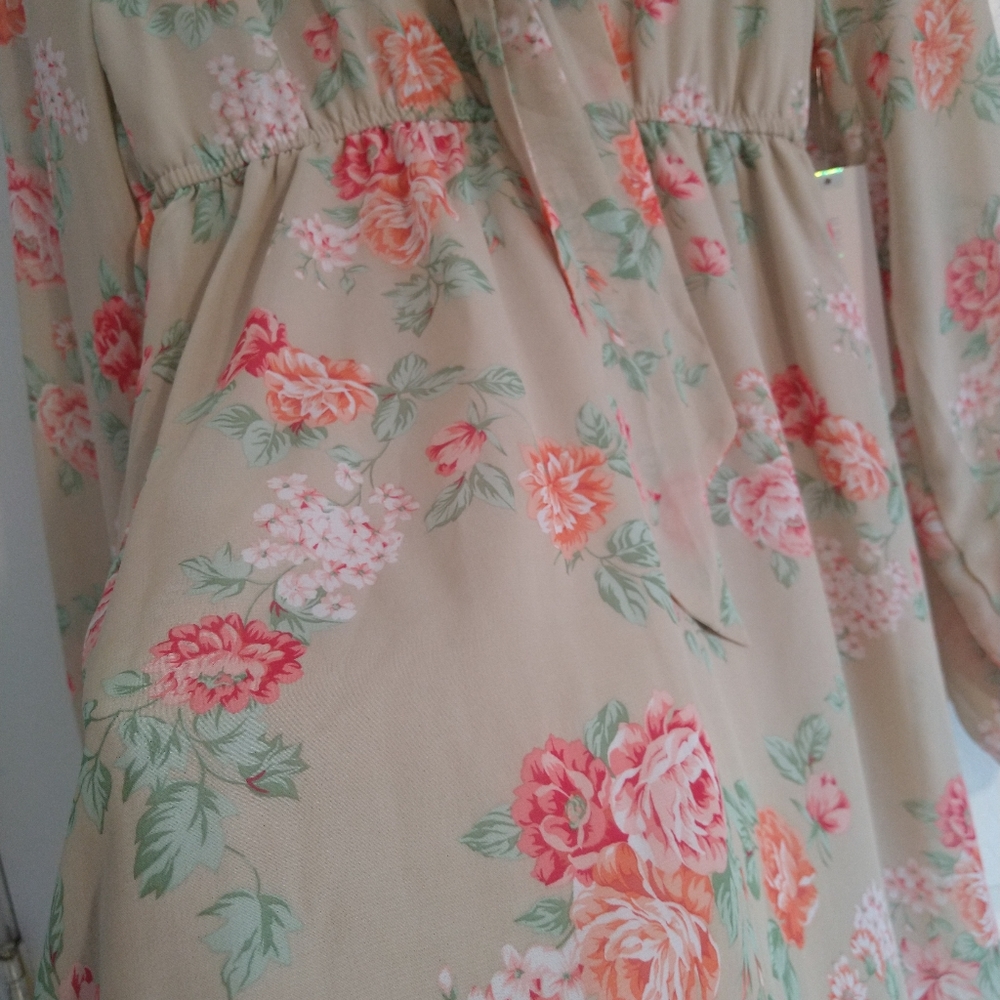 Dress - Picture 3 of 4